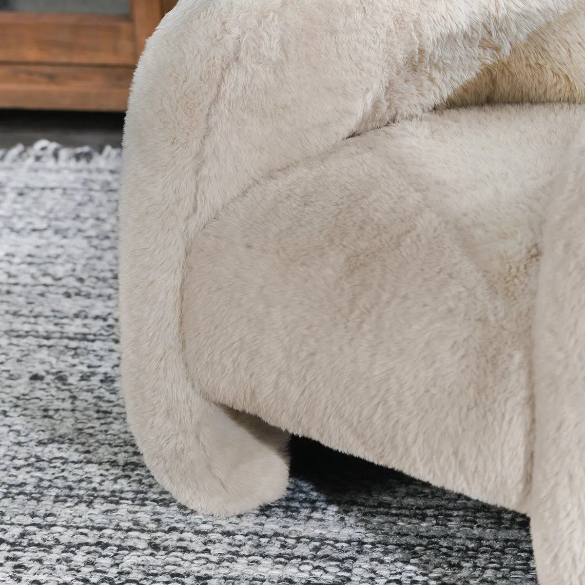Amethyst Home provides interior design, new home construction design consulting, vintage area rugs, and lighting in the Portland metro area.