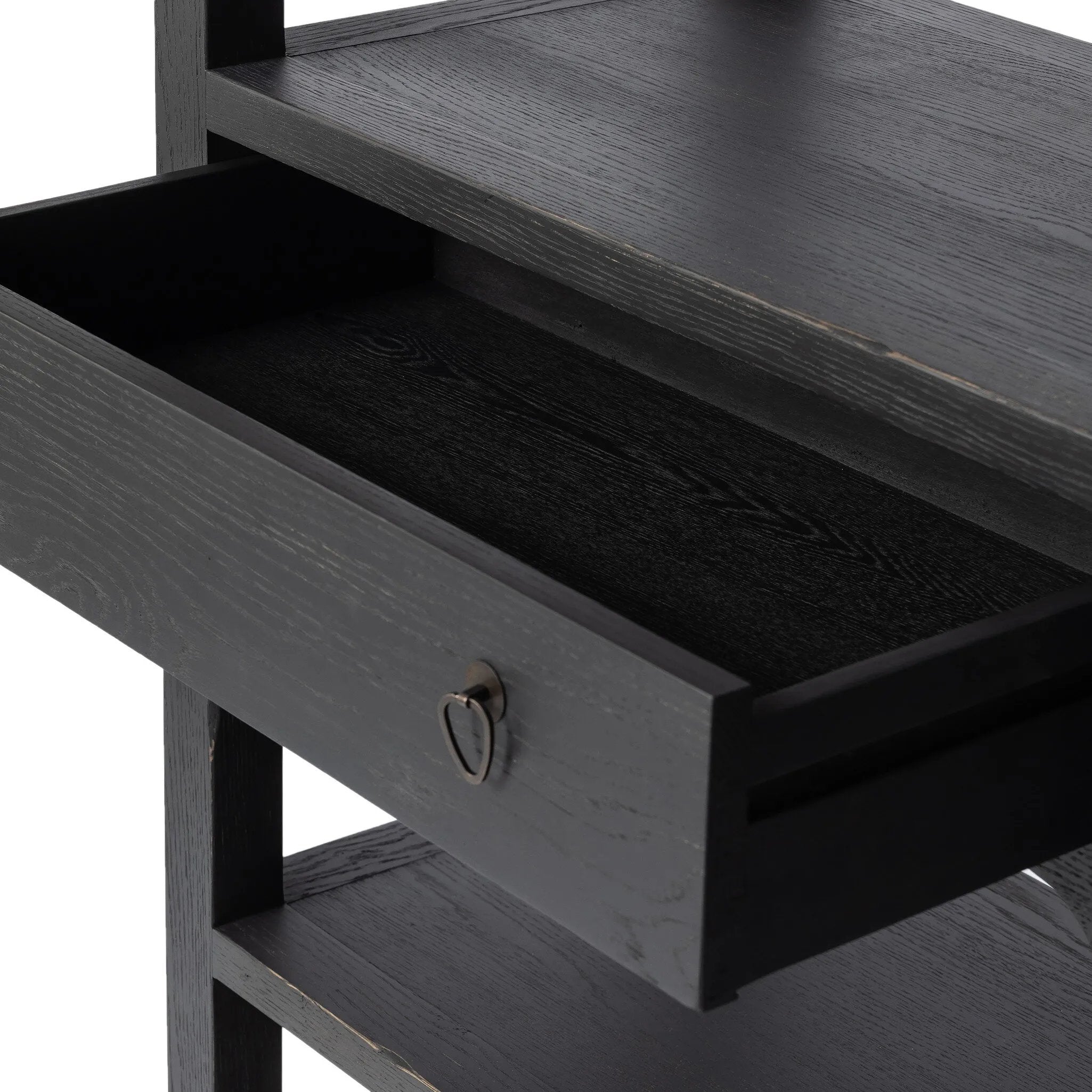 Amethyst Home provides interior design, new home construction design consulting, vintage area rugs, and lighting in the Austin metro area.