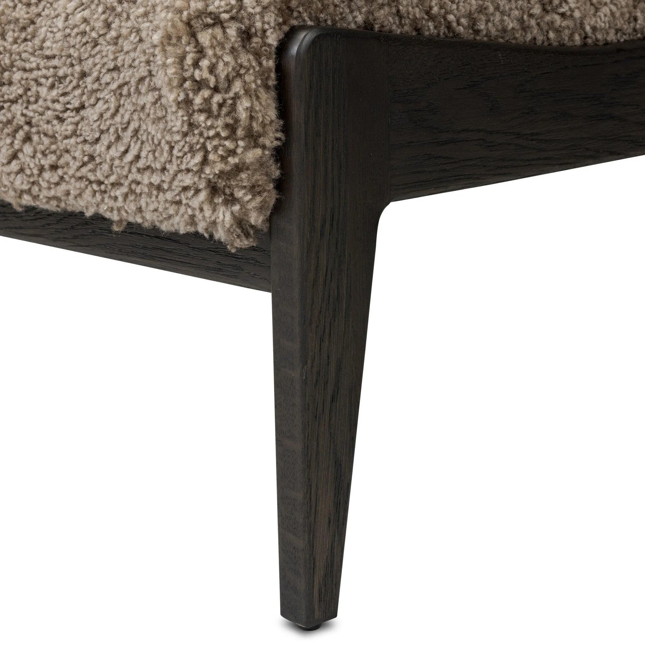 Amethyst Home provides interior design, new home construction design consulting, vintage area rugs, and lighting in the Houston metro area.