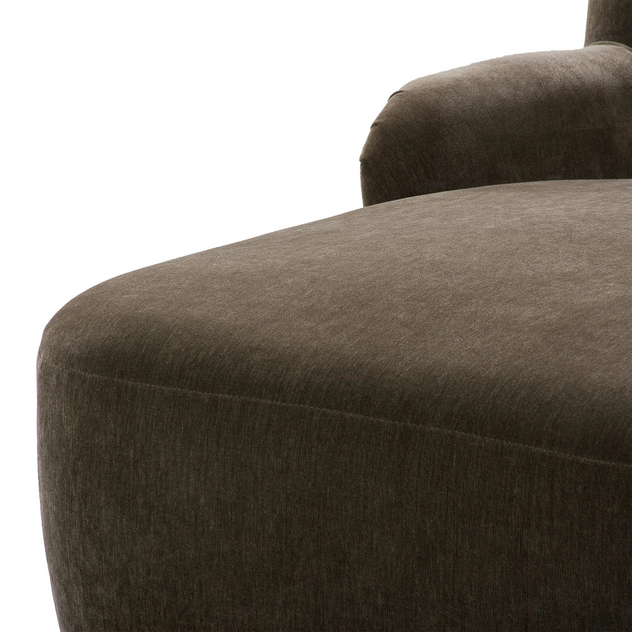 Amethyst Home provides interior design, new home construction design consulting, vintage area rugs, and lighting in the Laguna Beach metro area.