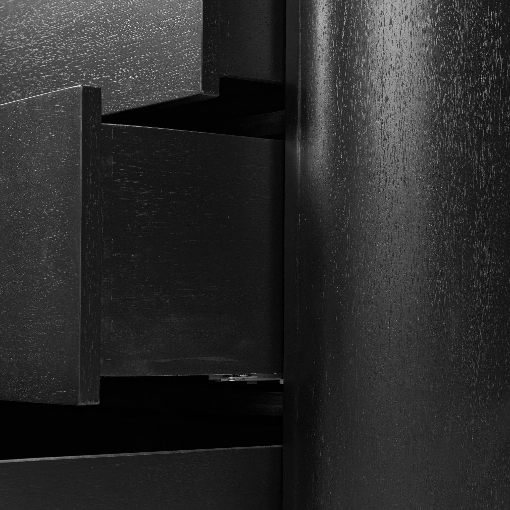 Amethyst Home provides interior design, new home construction design consulting, vintage area rugs, and lighting in the Salt Lake City metro area.