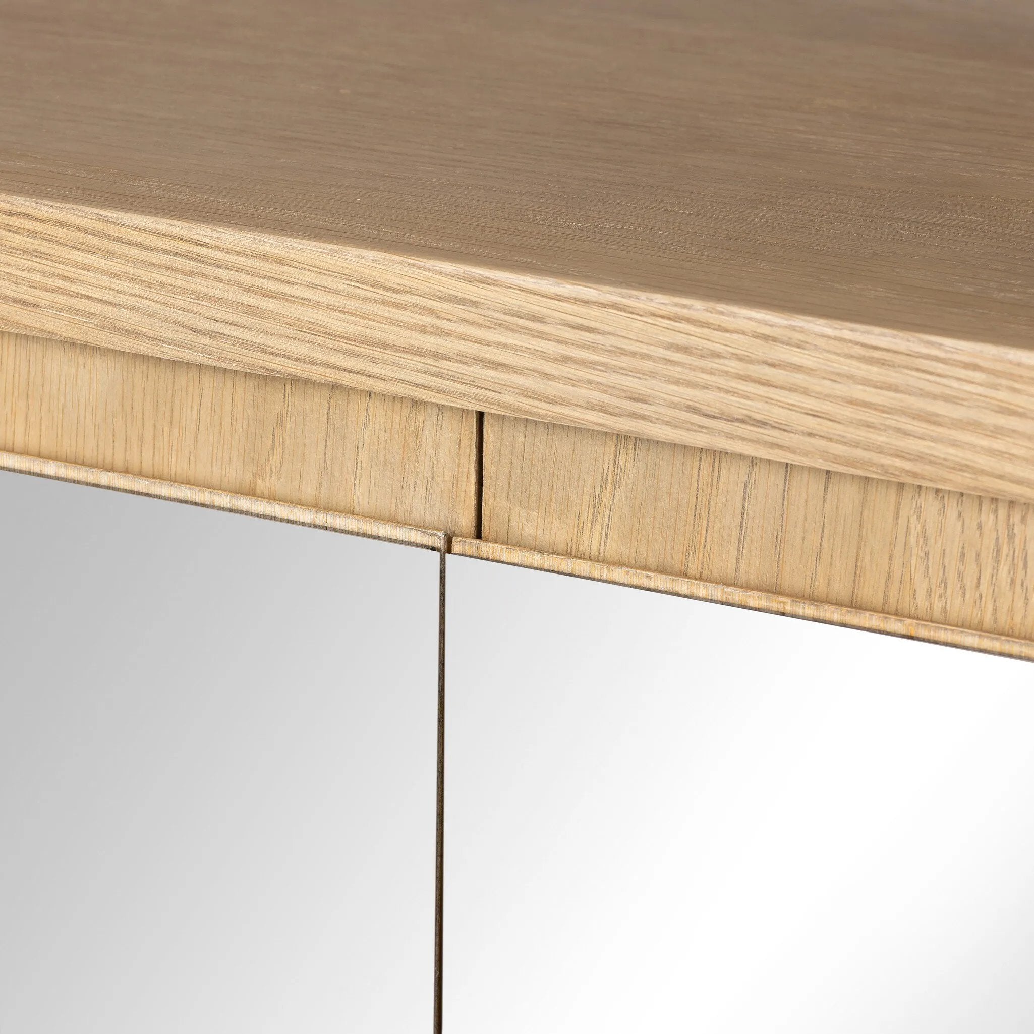 Amethyst Home provides interior design, new home construction design consulting, vintage area rugs, and lighting in the Boston metro area.