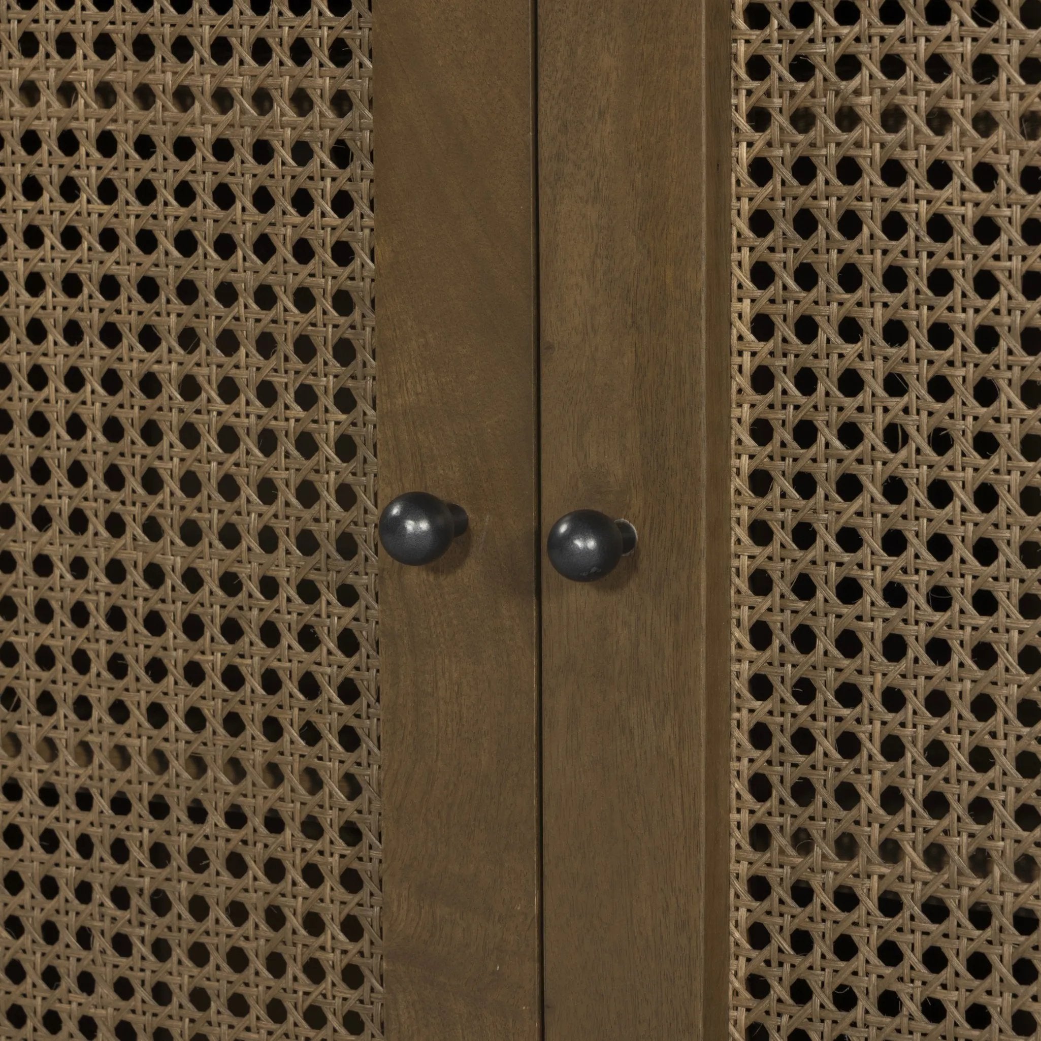 Amethyst Home provides interior design, new home construction design consulting, vintage area rugs, and lighting in the Seattle metro area.