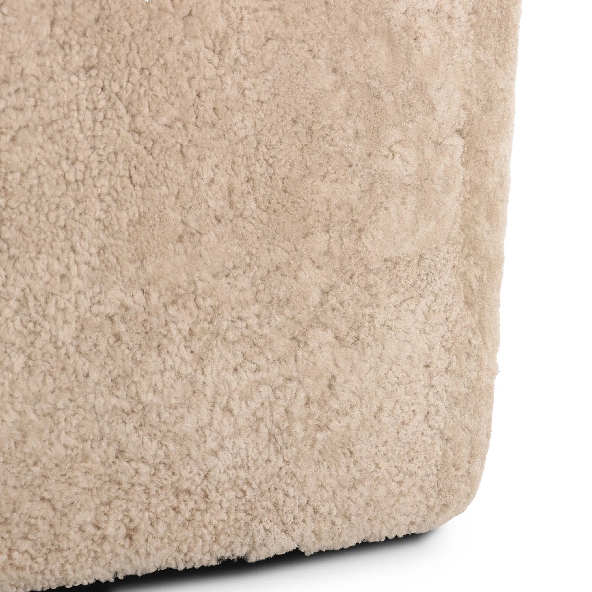 Amethyst Home provides interior design, new home construction design consulting, vintage area rugs, and lighting in the Newport Beach metro area.