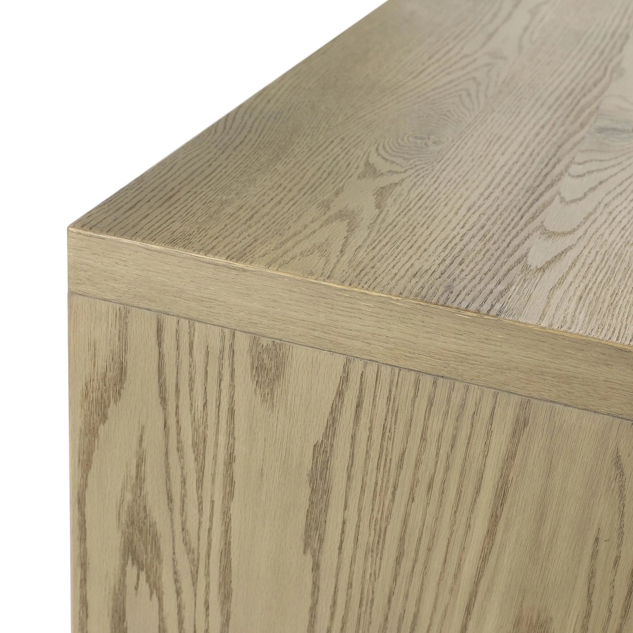 Amethyst Home provides interior design, new home construction design consulting, vintage area rugs, and lighting in the Calabasas metro area.