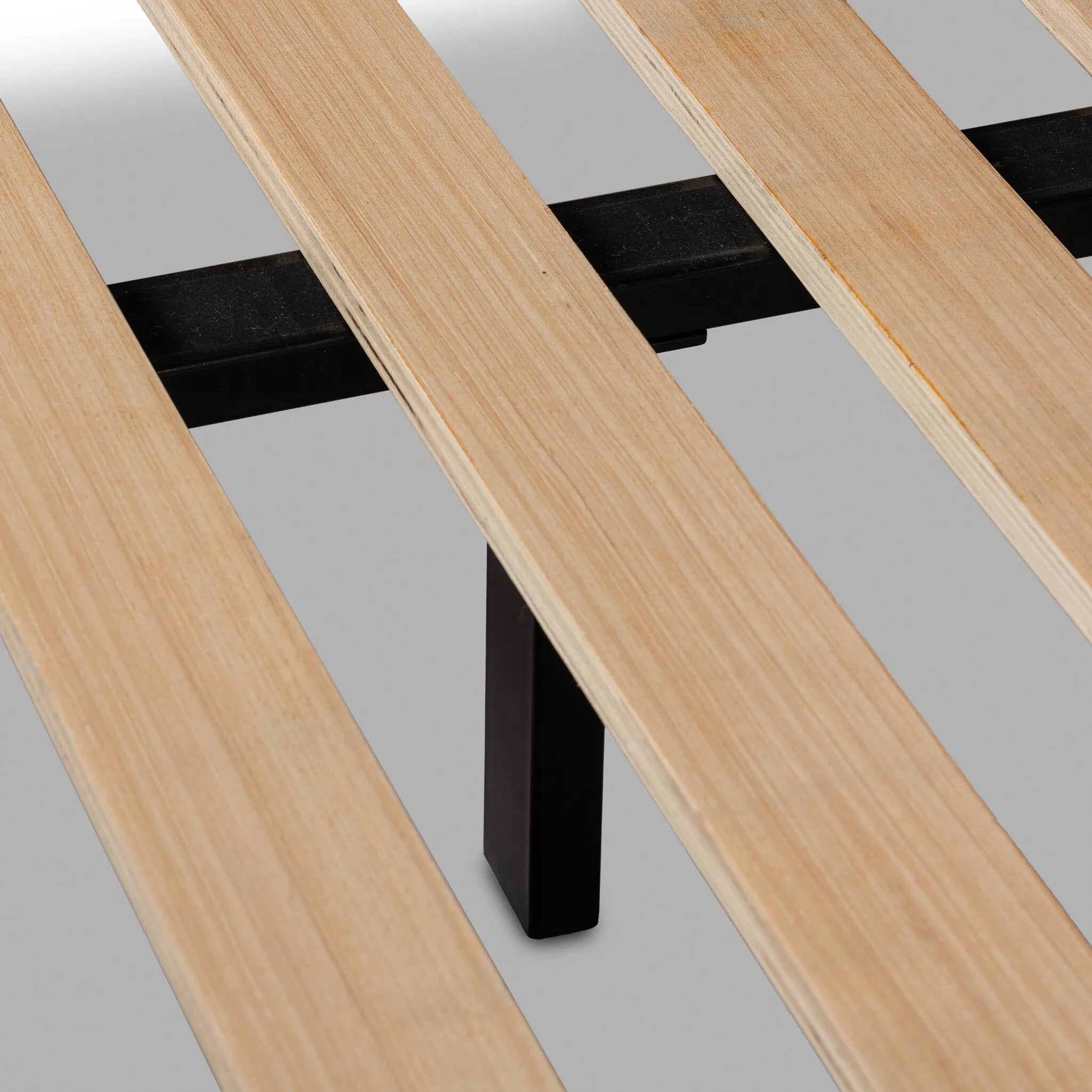 Amethyst Home provides interior design, new home construction design consulting, vintage area rugs, and lighting in the Calabasas metro area.