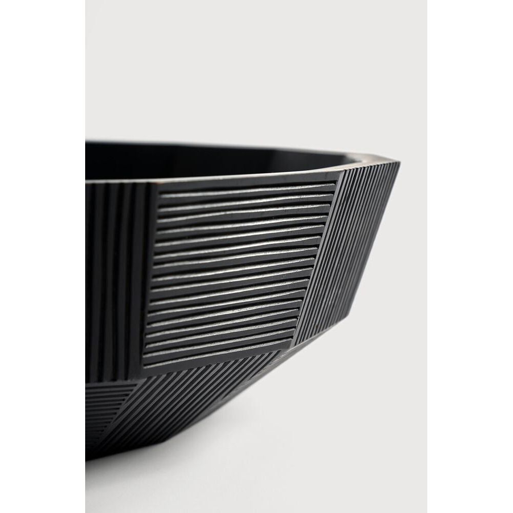 Featuring Mahogany Hand-Carved Striped Bowl by Ethnicraft at Amethyst Home. Both functional and decorative, this bowl will delicately accessorise your dining and kitchen space. Each piece is created by our Javanese carvers and turners, carrying the story of our skilled artisans into your home.
Dimentions: 16"d x 16"w x 6"h
Finish : VarnishedMain Material . Amethyst Home provides interior design, new home construction design consulting, vintage area rugs, and lighting in the Los Angeles metro area.