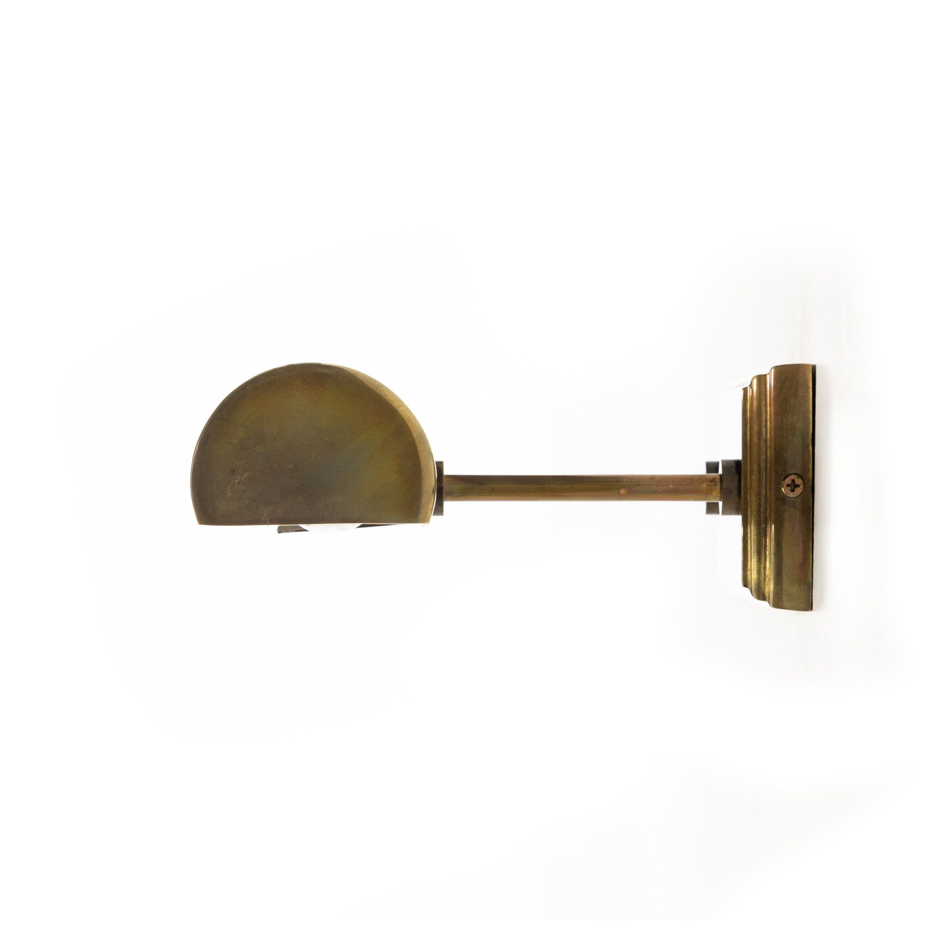 Featuring Clement Burnt Brass Picture Light by Four Hands at Amethyst Home. All eyes on art. A sleek and subtle wall-mountable light of burnt brass is designed to make art pop.
Overall Dimensions: 18"W x 8"L x 3.25"HMaterials: BrassWeight: 3.51 lbsVolume: 1.55 cu ftBulb(s) Included: YesBulb Type: B10 IncandescentMax Wattage: 25. Amethyst Home provides interior design services, furniture, rugs, and lighting in the Dallas metro area.