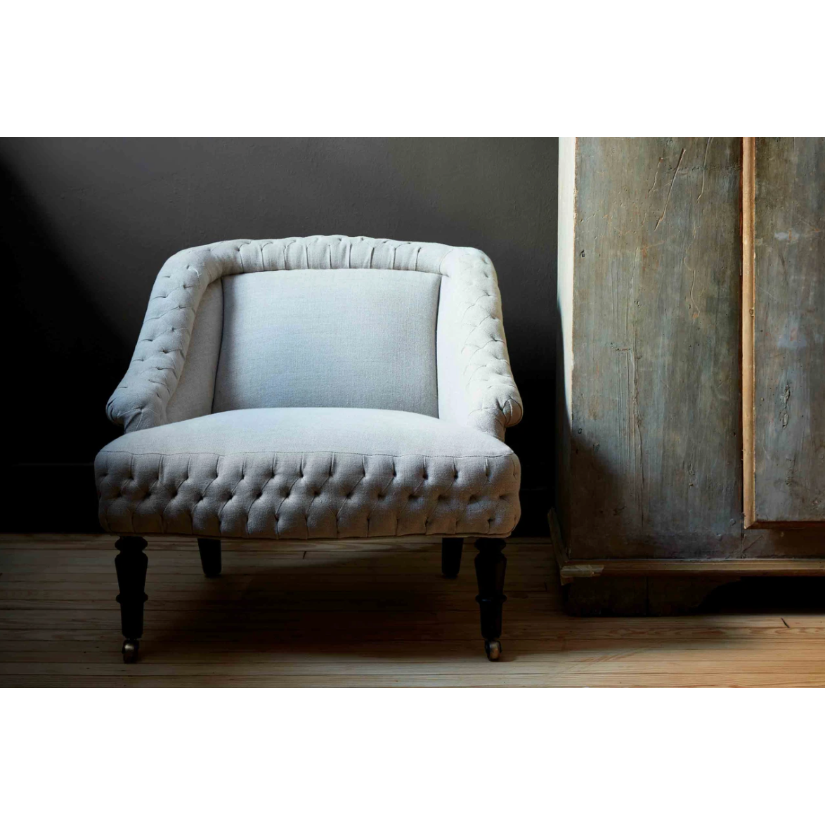 Featuring JD Royal Chair by Cisco Brothers at Amethyst Home. Bring traditional, comfortable sitting to your living room or office with this JD Royal Chair by Cisco Home. Sure to be your favorite place to curl up with a book or warm drink for years to come!
Overall: 30"w x 30"d x 28"hSitting Space: 22"w x 17"dSeat Height: 16"hArm Height: 18"hWeight: 50lbs. Amethyst Home provides interior design, new home construction design consulting, vintage area rugs, and lighting in the Houston metro area.