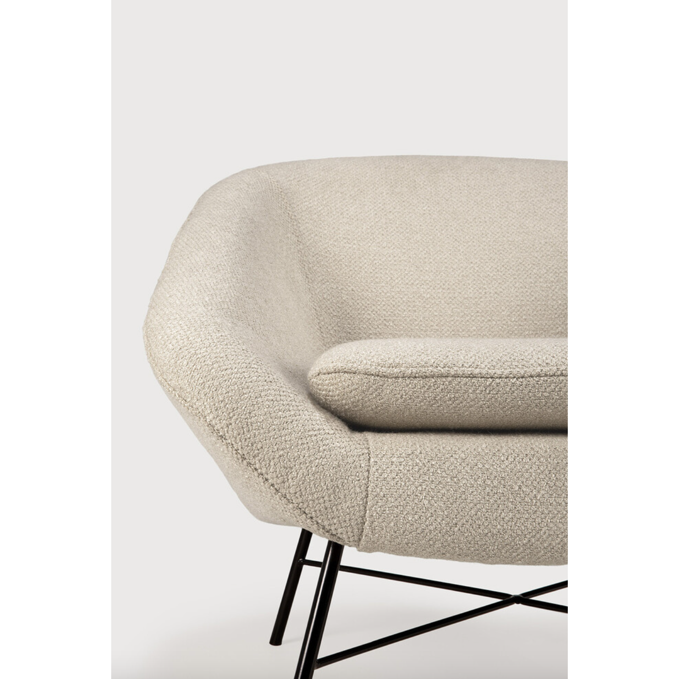 Featuring Barrow Lounge Chair - Off White by Ethnicraft at Amethyst Home. Designed by Jacques Deneef, this Barrow Lounge Chair - Copper has an irresistible vintage vibe. We love the thin metal frame paired with the rich upholstery - a comfortable, timeless chair to add to any space!
Dimensions: 32"w x 31.5"d x 28"h Seat Height: 16.5"
Material: Fabric - 78% PC.  Amethyst Home provides interior design, new home construction design consulting, vintage area rugs, and lighting in the Boston metro area.