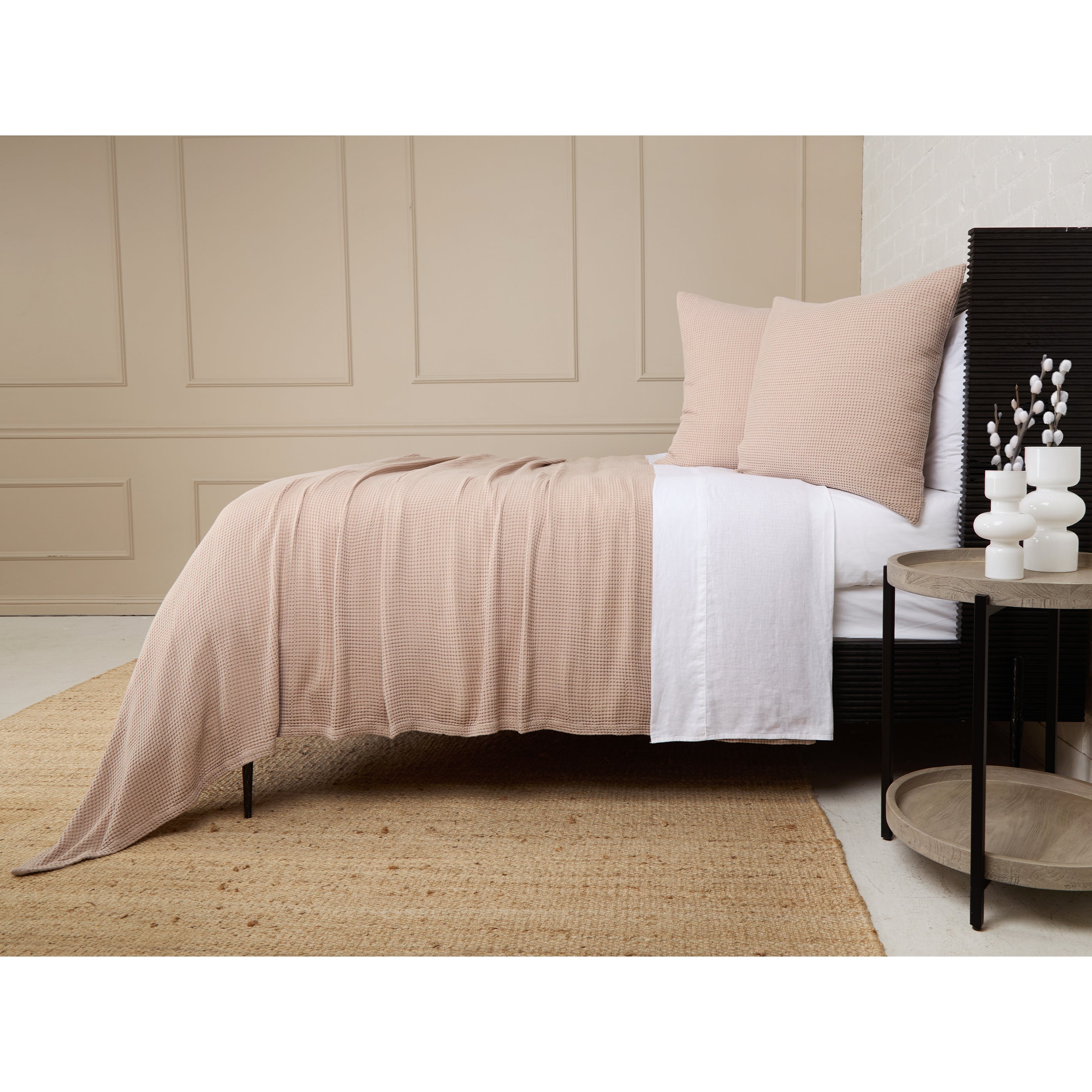 <p>Balboa Bamboo Waffle Blanket – Lightweight Comfort and Timeless StyleThis luxury waffle blanket complements any bedding aesthetic, transforming your room into a serene retreat. Made of 100% rayon sourced from bamboo, it offers natural temperature-regulating and moisture-wicking properties ideal for every season. Amethyst Home provides interior design, new construction, custom furniture, and area rugs in the Tampa metro area