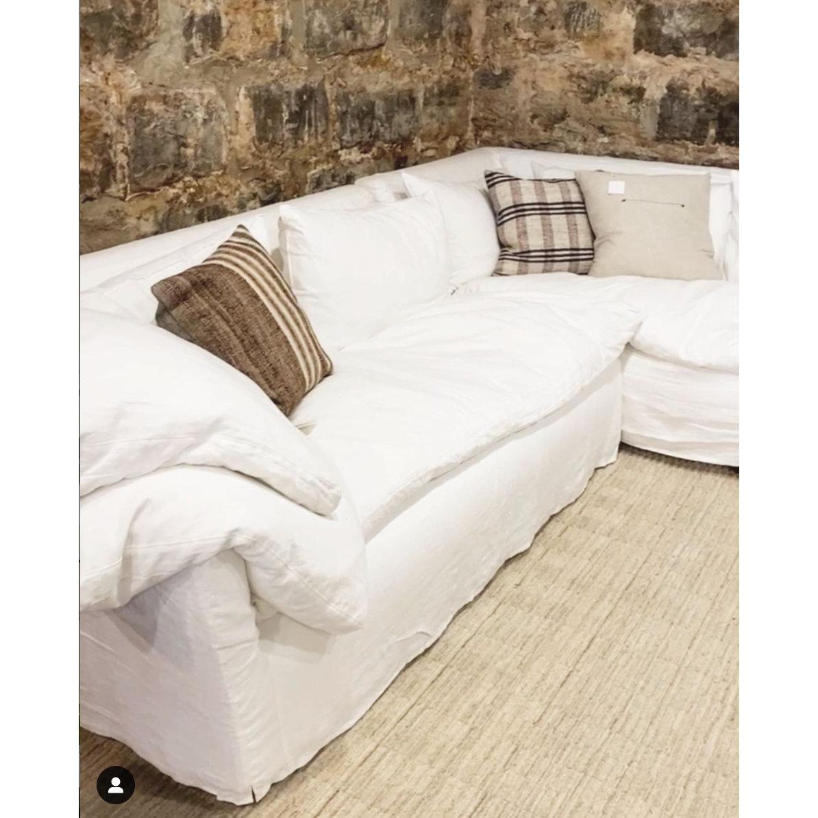 Wind down from a long day in this comfortable, easy-care slipcovered Donato Linen Slipcovered Sectional. This casual, chic sectional will bring the whole family together for years to come. Amethyst Home provides interior design, new home construction design consulting, vintage area rugs, and lighting in the Des Moines metro area.
