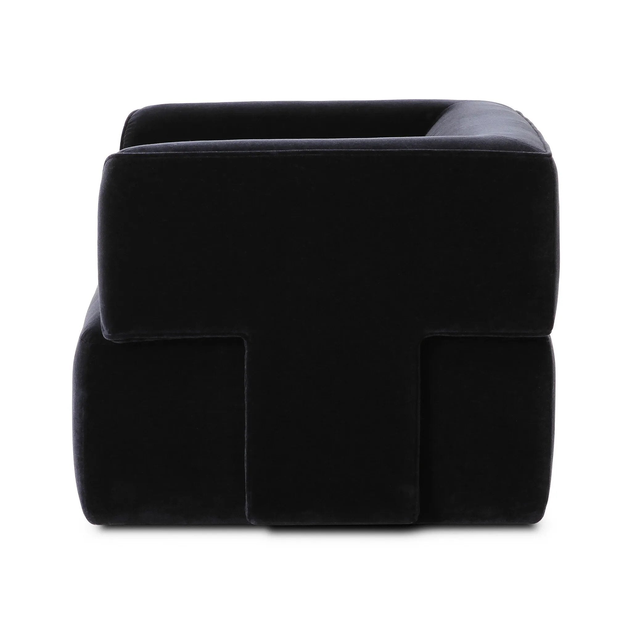 As fans of modern style at Amethyst, we love the nature inspired Pacey Swivel Chair - Monte Navy. This item pairs well with other brands such as Loloi Rugs and is perfect for coastal homes Amethyst Home provides interior design, new home construction design consulting, vintage area rugs, and lighting in the San Diego metro area.