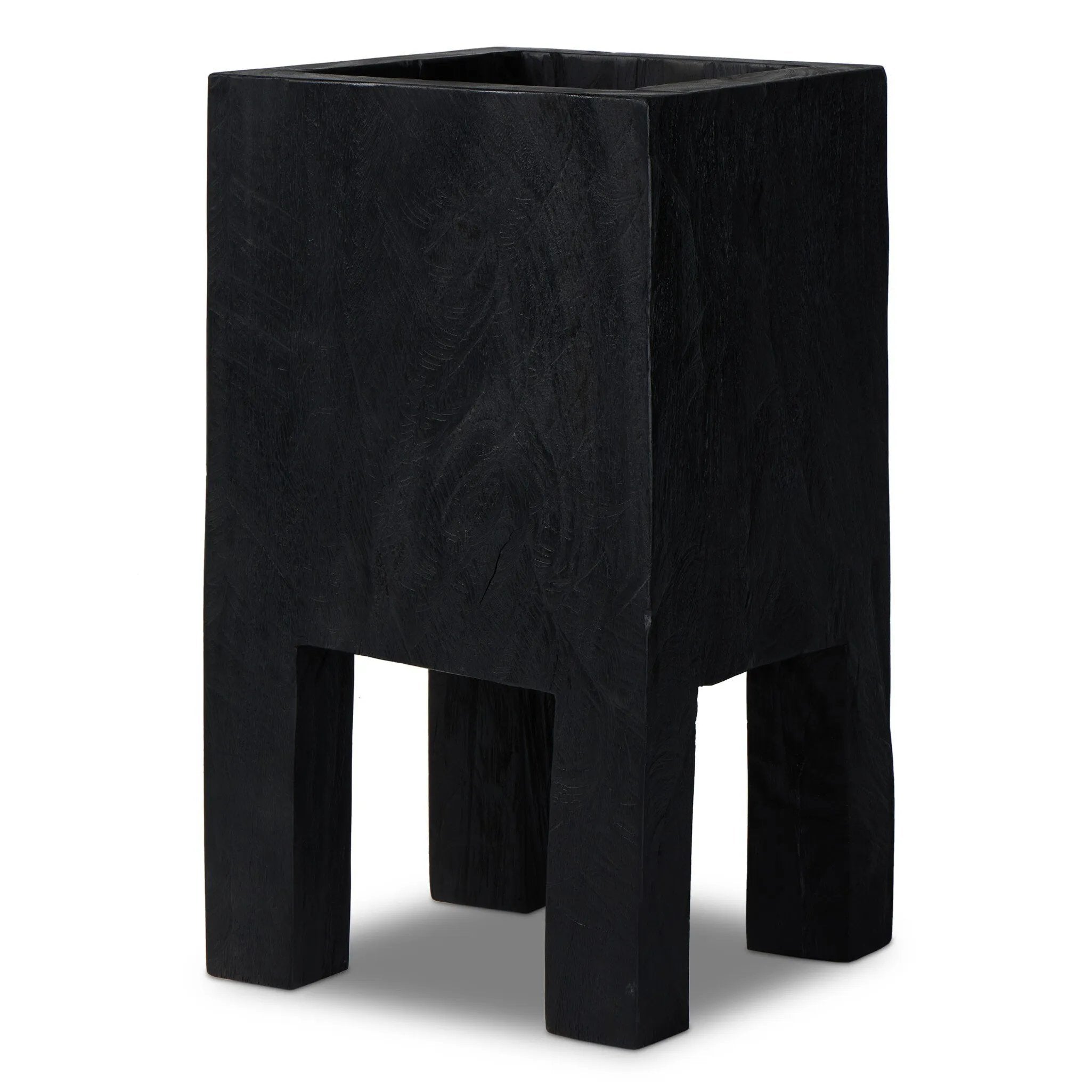  Amethyst Home provides interior design, new home construction design consulting, vintage area rugs, and lighting in the Los Angeles metro area.