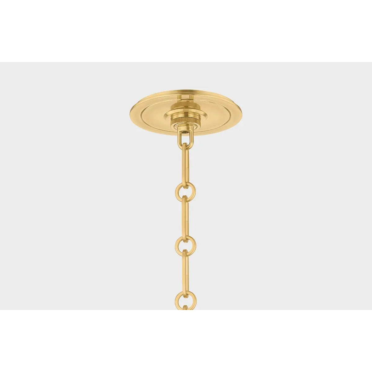 The Highclere family blends industrial and classic elements to create a modern, elevated basic. Etched for added texture, the clear optic glass shade creates a beautiful diffusion of light while the bell-shaped silhouette of the shade is accented by Mark D. Sikes' signature brass screw detailing. Amethyst Home provides interior design, new home construction design consulting, vintage area rugs, and lighting in the Seattle metro area.