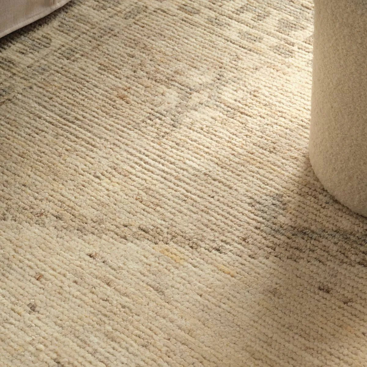 Inspired by beloved Turkish designs, the Sarmak Hakan melds timeless style with lasting durability. Ideal for busy indoor spaces, the Hakan design features an open Turkish pattern paired with hand-knotted craftsmanship ensuring it holds up beautifully over time.Hand Knotte Amethyst Home provides interior design, new home construction design consulting, vintage area rugs, and lighting in the Calabasas metro area.