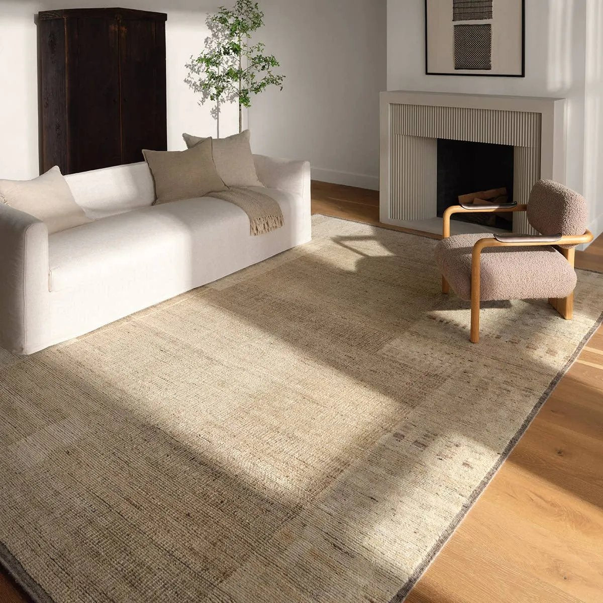 With its understated adventurous spirit, the Kazben Ravelina whispers luxury. A tribute to the collective decades of quality rug-making, it’s an investment for today and tomorrow. Amethyst Home provides interior design, new home construction design consulting, vintage area rugs, and lighting in the Seattle metro area.