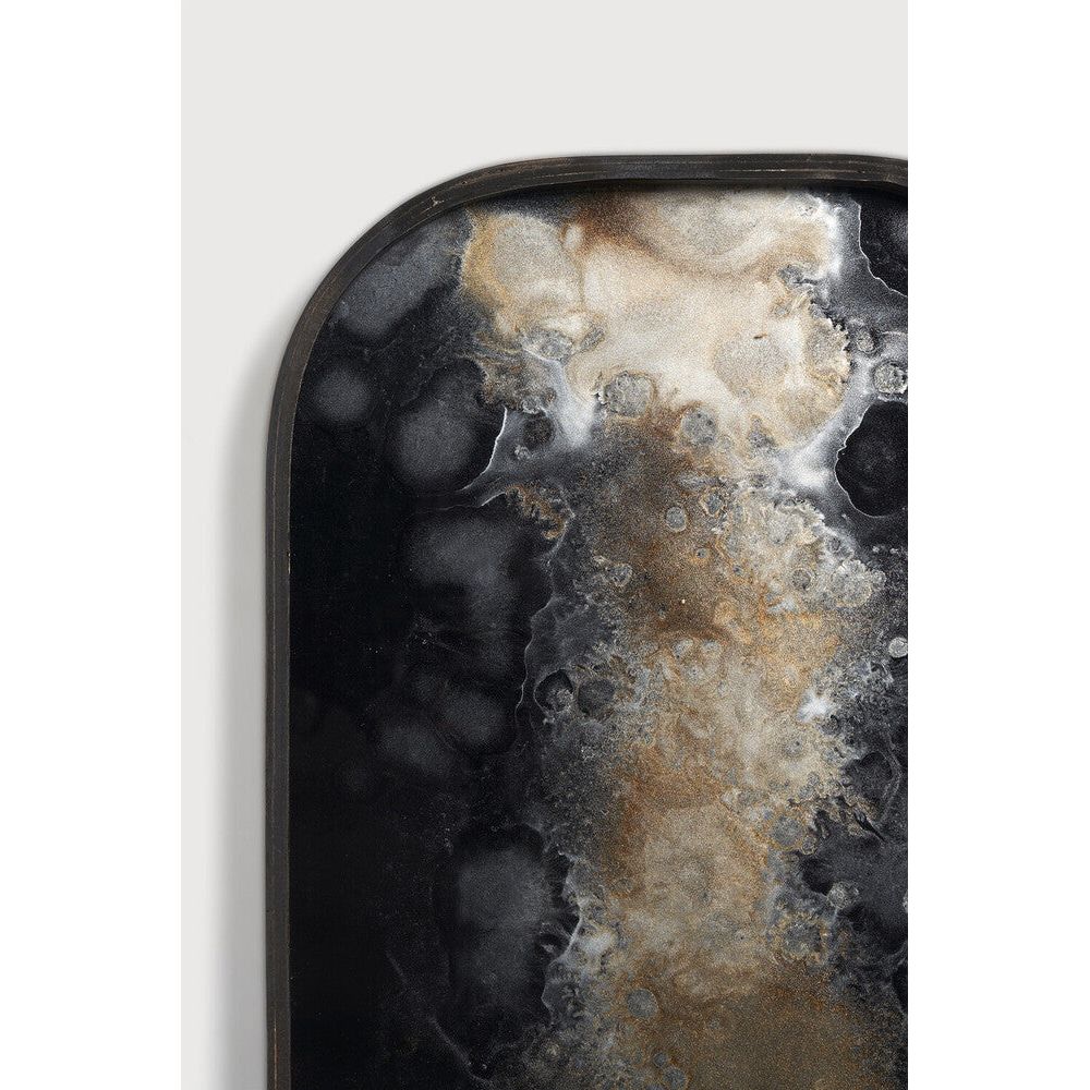 A subdued color palette meets captivating motifs inspired by nature and travel. This Black Organic glass valet tray experiments with the balance between rich patterns offset with muted tones, revealing the beauty behind the deceivingly ordinary subjects from which inspiration is drawn. In doing so, this collection captures the essence of timelessness.
Weight : 2 lb Dimensions: 9. Amethyst Home provides interior design, new construction, custom furniture, and area rugs in the Charlotte metro area
