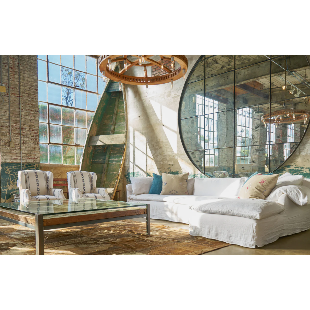 Wind down from a long day in this comfortable, easy-care slipcovered Donato White Slipcovered Linen Sectional with Chaise. This casual, chic sectional will bring the whole family together for years to come. Amethyst Home provides interior design, new home construction design consulting, vintage area rugs, and lighting in the Des Moines metro area.