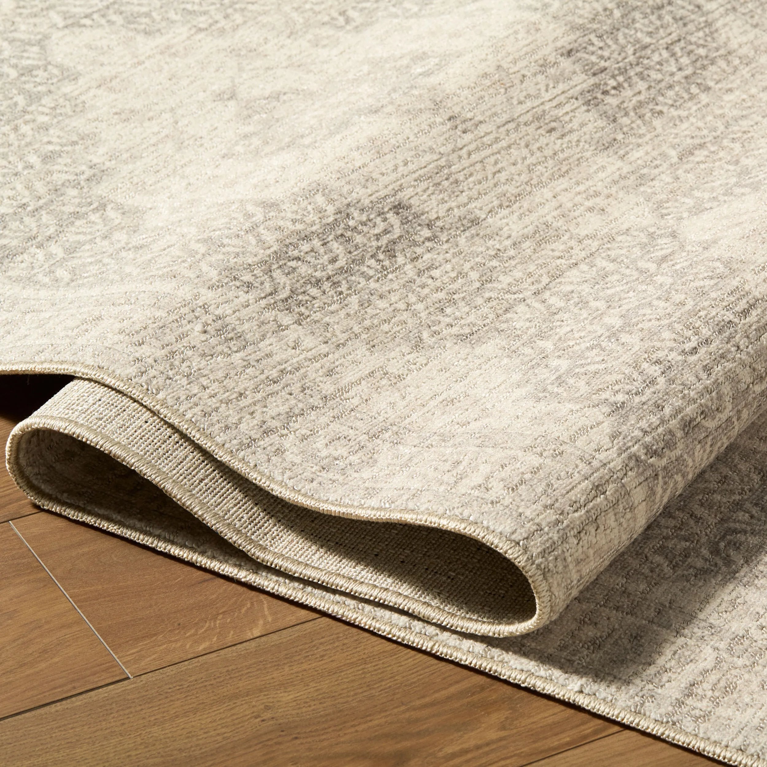 Nabela Noor Home x LIVABLIS Amethyst Home provides interior design, new home construction design consulting, vintage area rugs, and lighting in the Des Moines metro area.