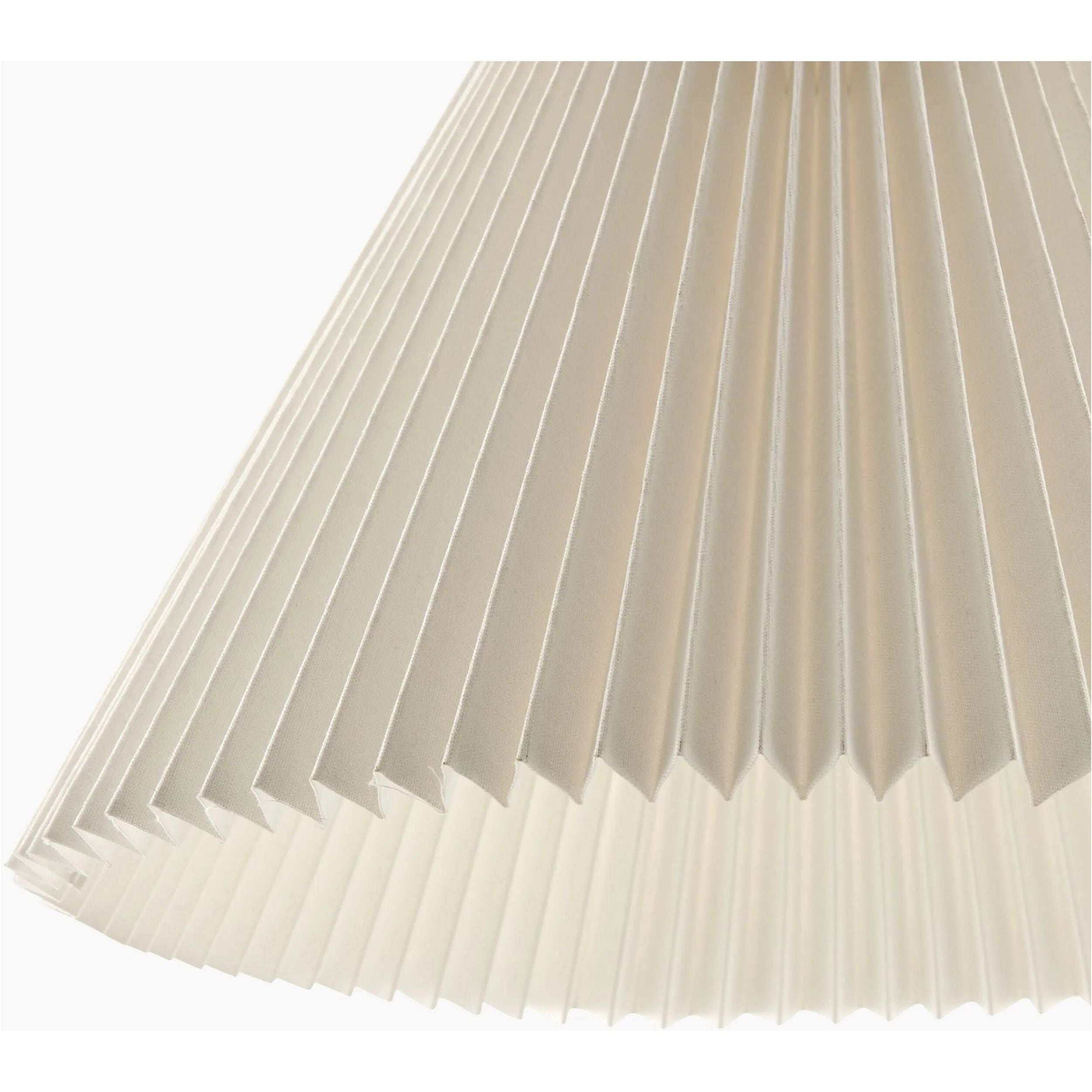 Featuring Cella Wall Sconce by Surya at Amethyst Home. Add a touch of elegance and sophistication to any room with the Cella Wall Sconce. The sconces provide a soft, ambient light, creating a cozy and inviting atmosphere. Perfect for adding a luxurious touch to your home decor. Ready to ship for your convenience.
Overall Dimensions:26L x 5W x 27H 4.5 lbs. Amethyst Home provides interior design, new home construction design consulting, vintage area rugs, and lighting in the Austin metro area.