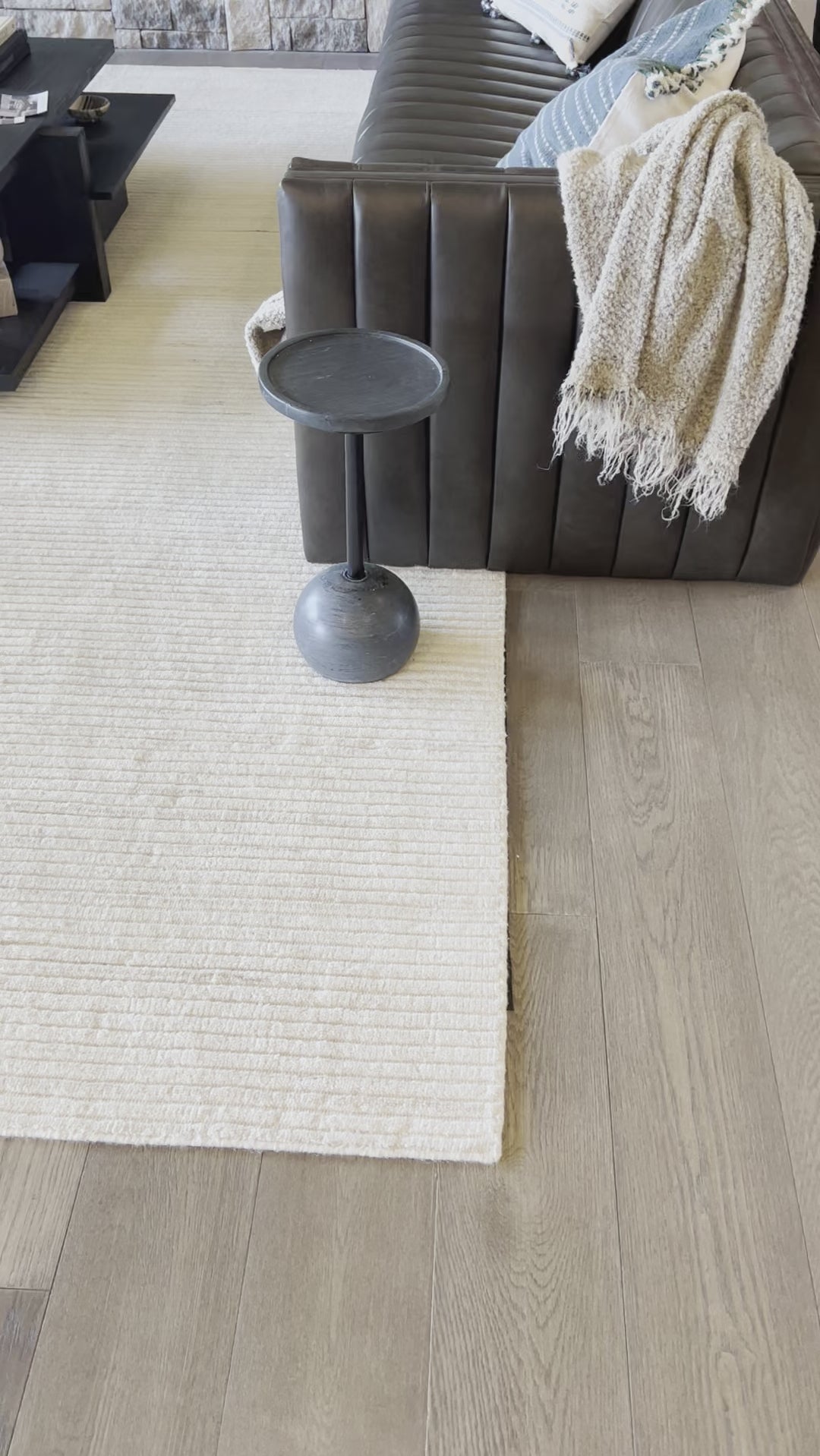 We love the abstract design of this Viola Black Marble Accent Table. Made from solid marble, the table brings an elegant feel to any space. Amethyst Home provides interior design, new home construction design consulting, vintage area rugs, and lighting in the Winter Garden metro area.