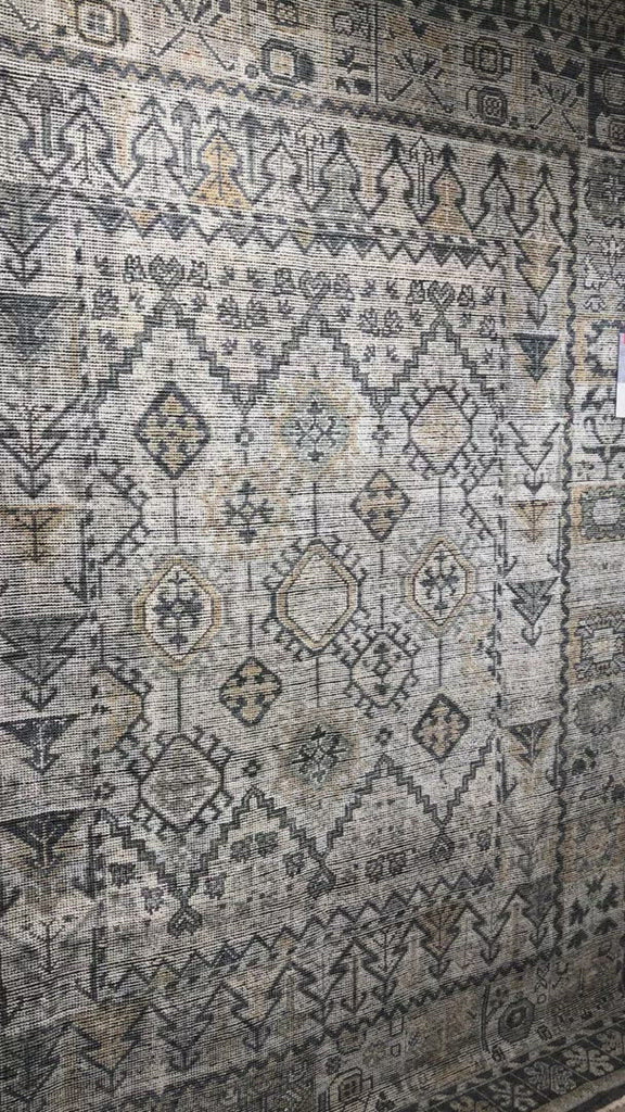 Bring a touch of antiqued beauty into your home with our Heirloom collection. This 100% wool collection tastefully honors the art of hand knotted rugs from India. Heirloom evokes a sense of unique sophistication with its traditional Serapi rug color palettes and vintage design.  Hand Knotted 87% Wool | 13% Cotton HQ-01 Navy/Multi