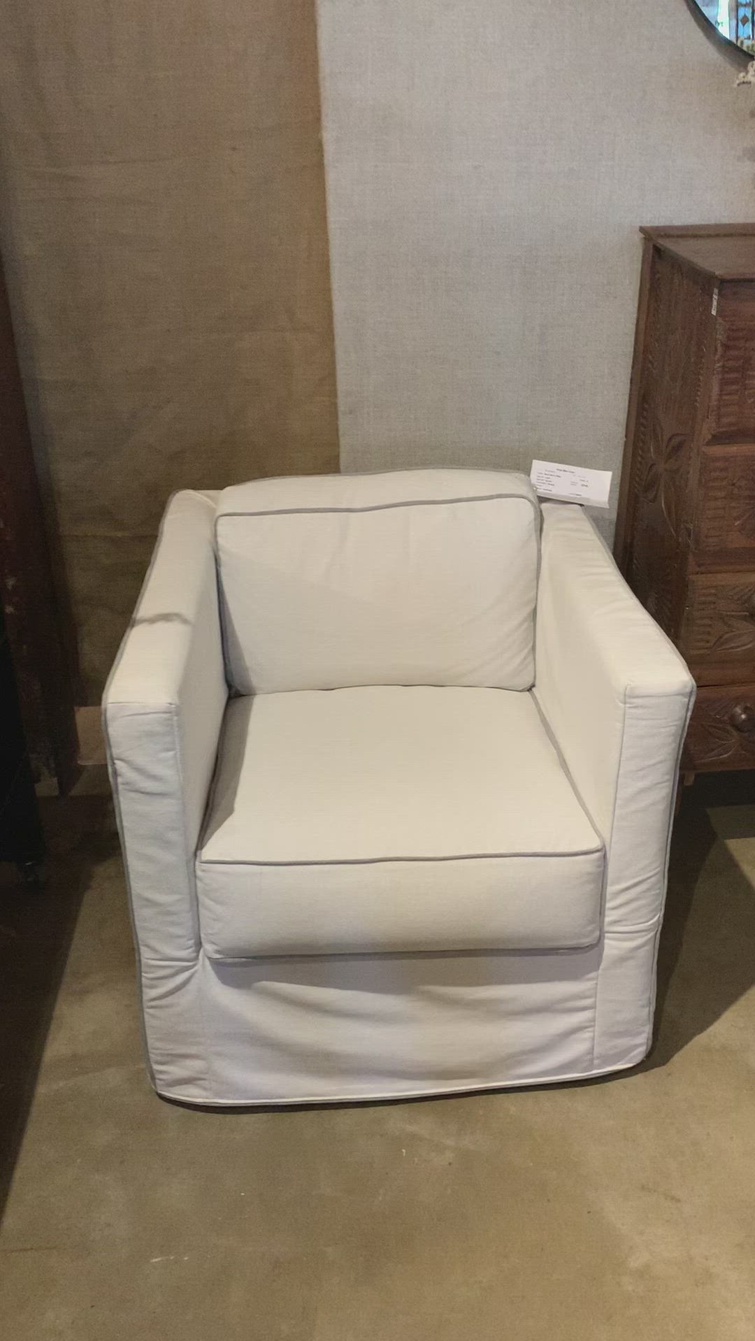 Vista Mini in Naomi White Fabric