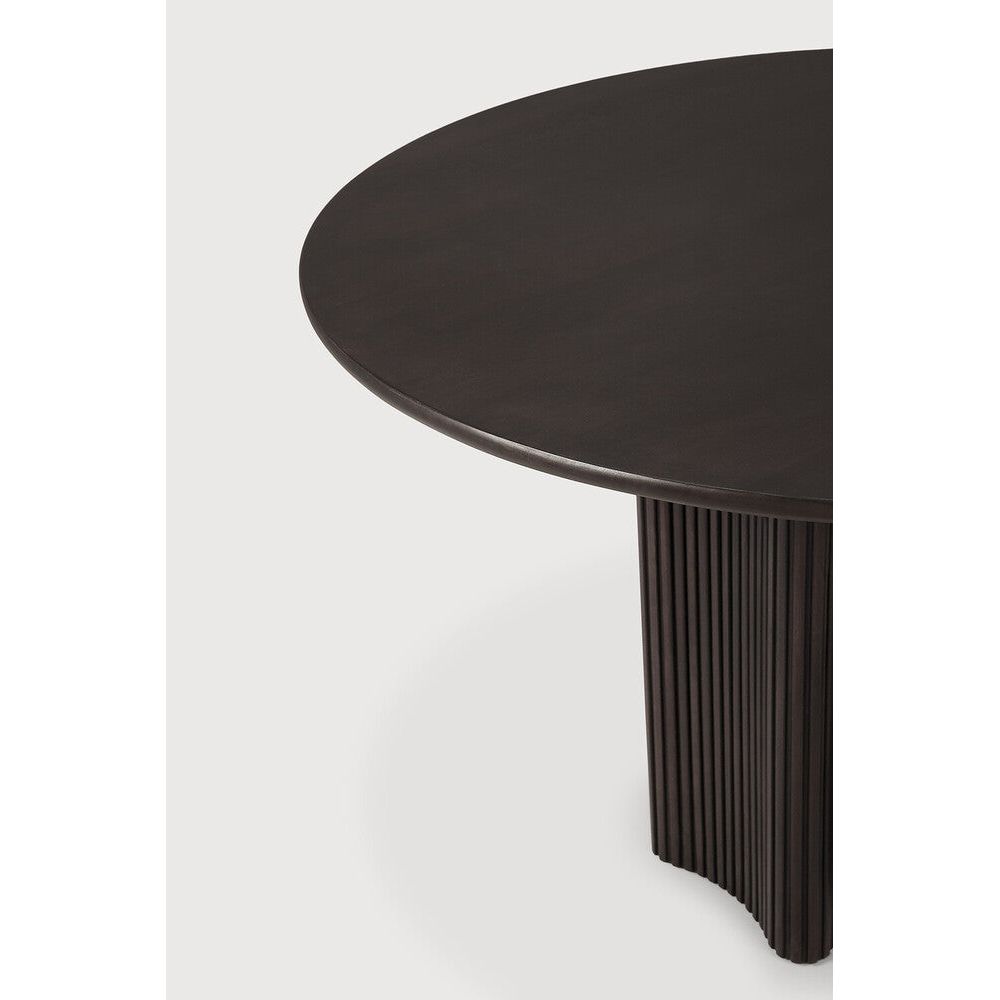 Featuring Roller Max Dining Table Round by Ethnicraft at Amethyst Home. The Roller Max collection is remarkable in its design, distinguished with its stacked wood-stick effect. The dining table perfectly melds form with function. Featuring the option of reversable legs that can change the aesthetic to reflect personal style.
Dimensions: 59.5"d x 59.5"w x . Amethyst Home provides interior design, new home construction design consulting, vintage area rugs, and lighting in the Kansas City metro area.