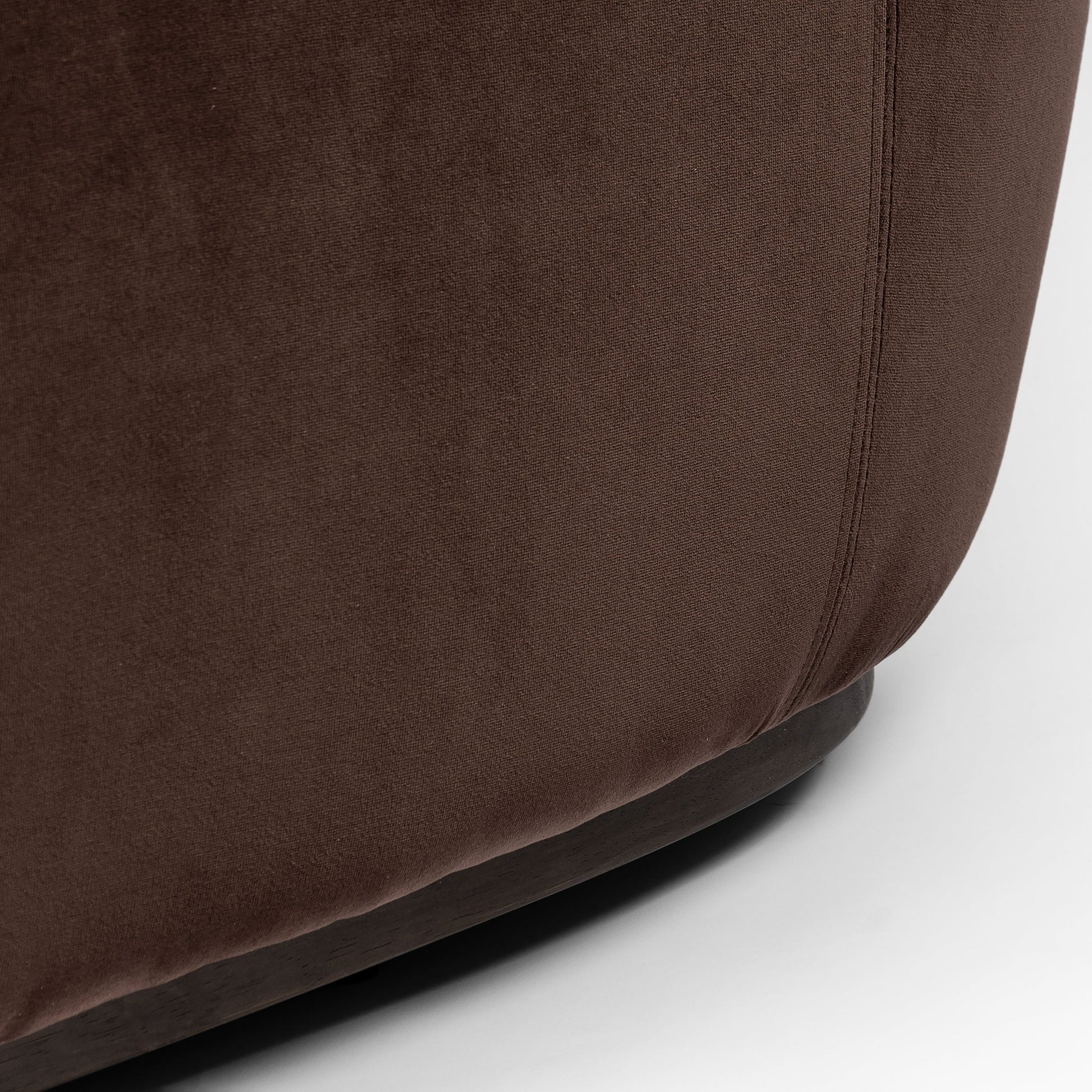 Velvety chocolate-brown upholstery pairs with an S-spring seat and enveloped frame for an inviting look and feel on this 360-degree swivel chair. Amethyst Home provides interior design, new construction, custom furniture, and area rugs in the Winter Garden metro area.