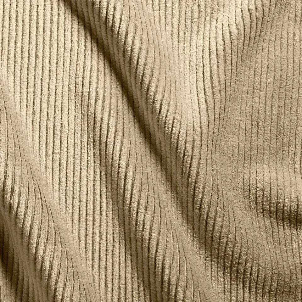 Indulge in the Aion Atropos, where the extraordinary softness of Cashmere meets the enduring durability and resilience of New Zealand Wool. The longer length of New Zealand wool fibers contributes to the strength of this artfully finished product. Amethyst Home provides interior design, new home construction design consulting, vintage area rugs, and lighting in the Winter Garden metro area.