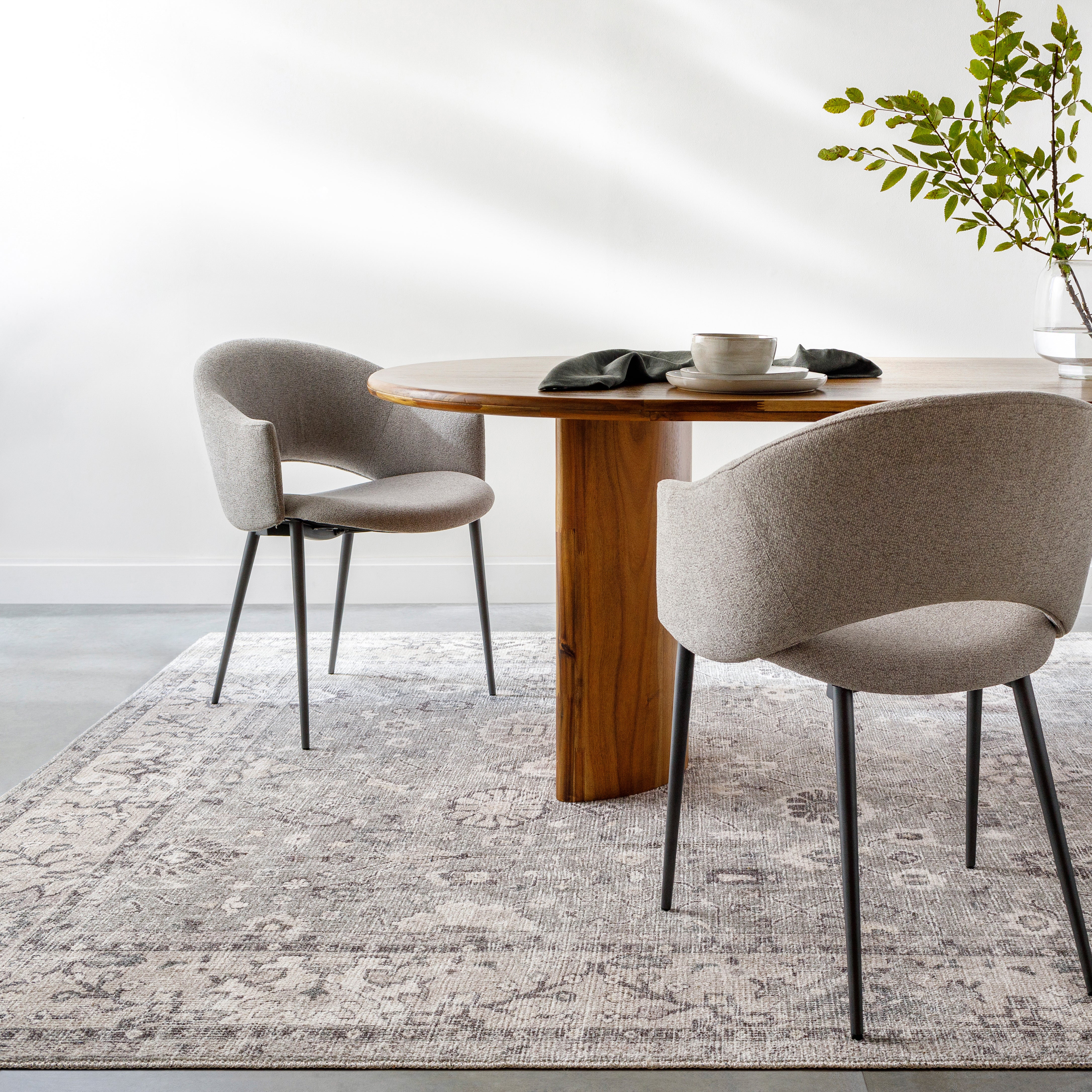 Featuring Becki Owens x Surya Davina Gray/Taupe Rug by Surya at Amethyst Home. Sink into the warmth and comfort of the Becki Owens x Surya Davina Gray/Taupe Rug. Featuring an inviting palette of gray and taupe tones, this rug is perfect for adding a touch of cozy sophistication to any room in your home.
100% PolyesterMachine Woven Medium PileThickness: 0.31"Co. Amethyst Home provides interior design, new home construction design consulting, vintage area rugs, and lighting in the Austin metro area.