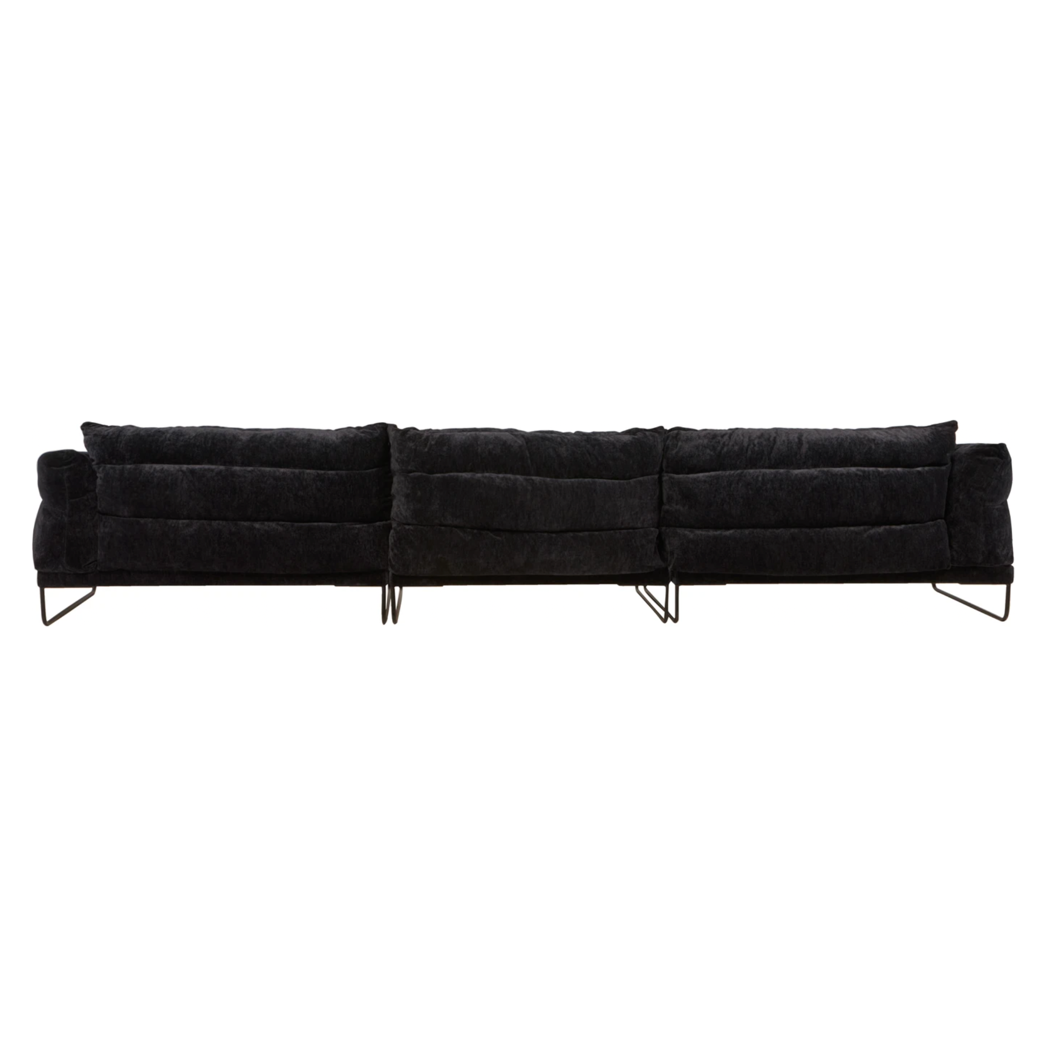 This Hansen Sectional Piece by Cisco Home is a modern classic with a stunning large scale three piece seating. If you want to impress the guests, there is no better way to do so than with the Hansen 3-piece Sofa. Amethyst Home provides interior design, new home construction design consulting, vintage area rugs, and lighting in the Los Angeles metro area.