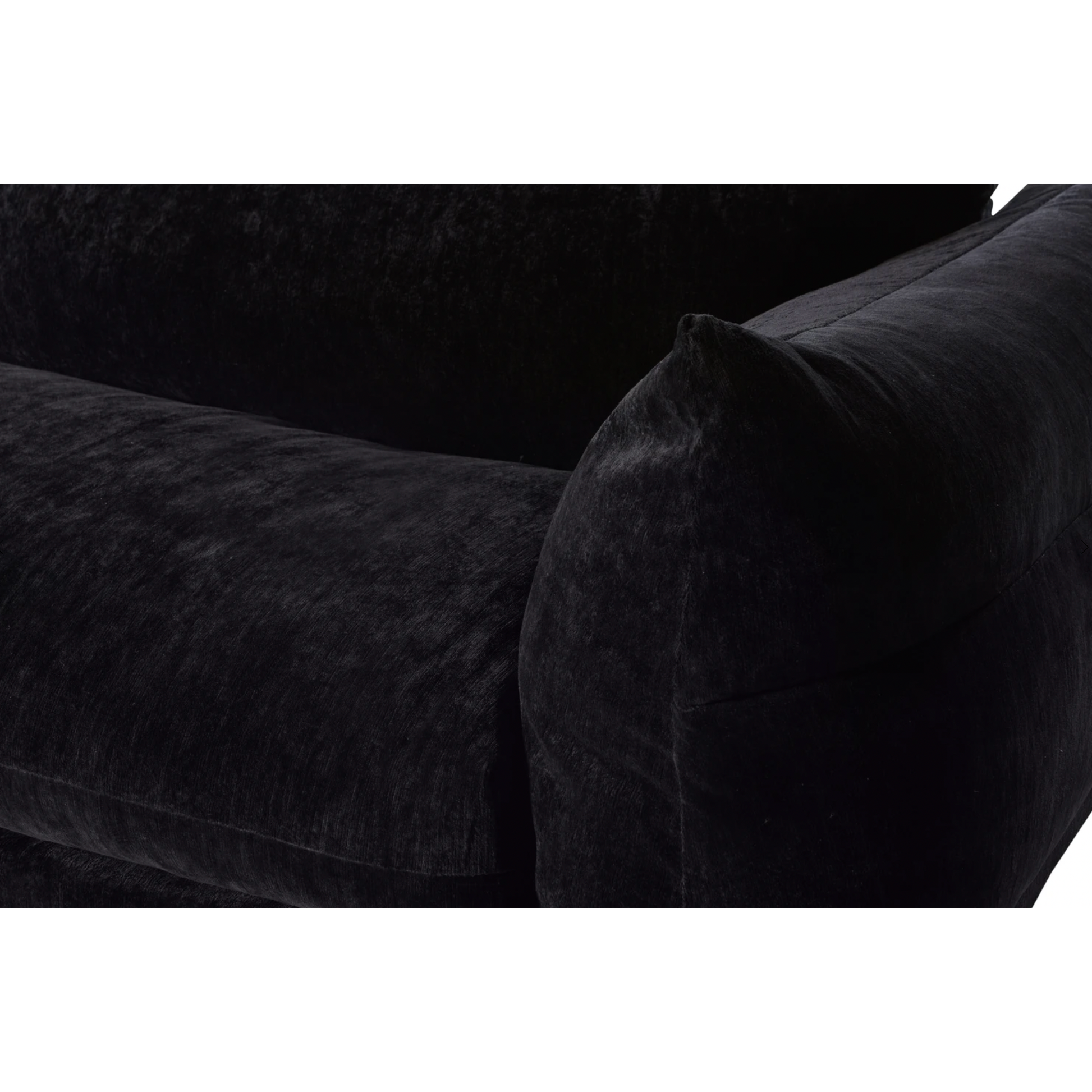 This Hansen Sectional Piece by Cisco Home is a modern classic with a stunning large scale three piece seating. If you want to impress the guests, there is no better way to do so than with the Hansen 3-piece Sofa. Amethyst Home provides interior design, new home construction design consulting, vintage area rugs, and lighting in the Des Moines metro area.