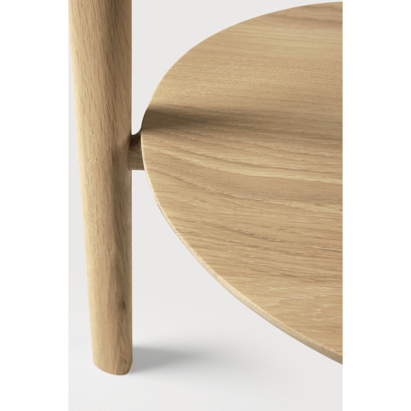 We love the sleek, timeless shape of the Oak Bok Side Table as it makes a beautiful addition to any lounge space. From art to books or plants, with the Bok side table, your object of choice has found its stage.  Dimensions: 17"w x 17"d x 20"h  Weight: 13 lbs  Material: Oak, 100% solid wood Finish: Varnished