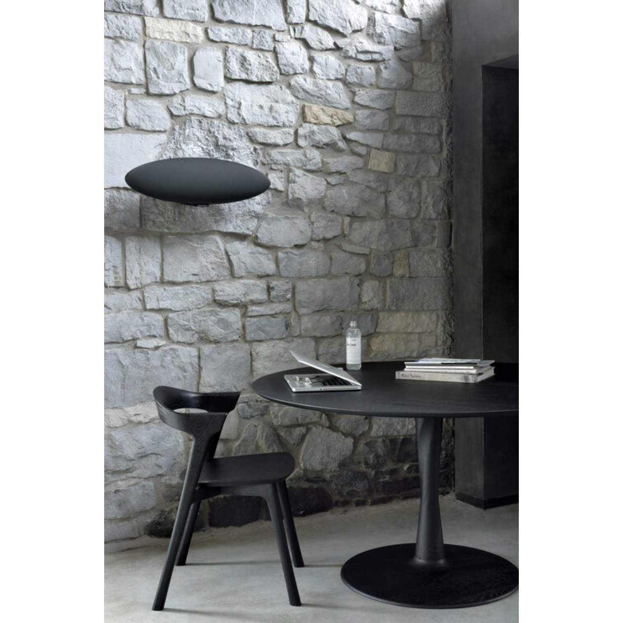 Oak Round Torsion Dining Table - Black